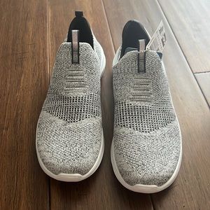 Grey sketchers, air-cooled memory foam